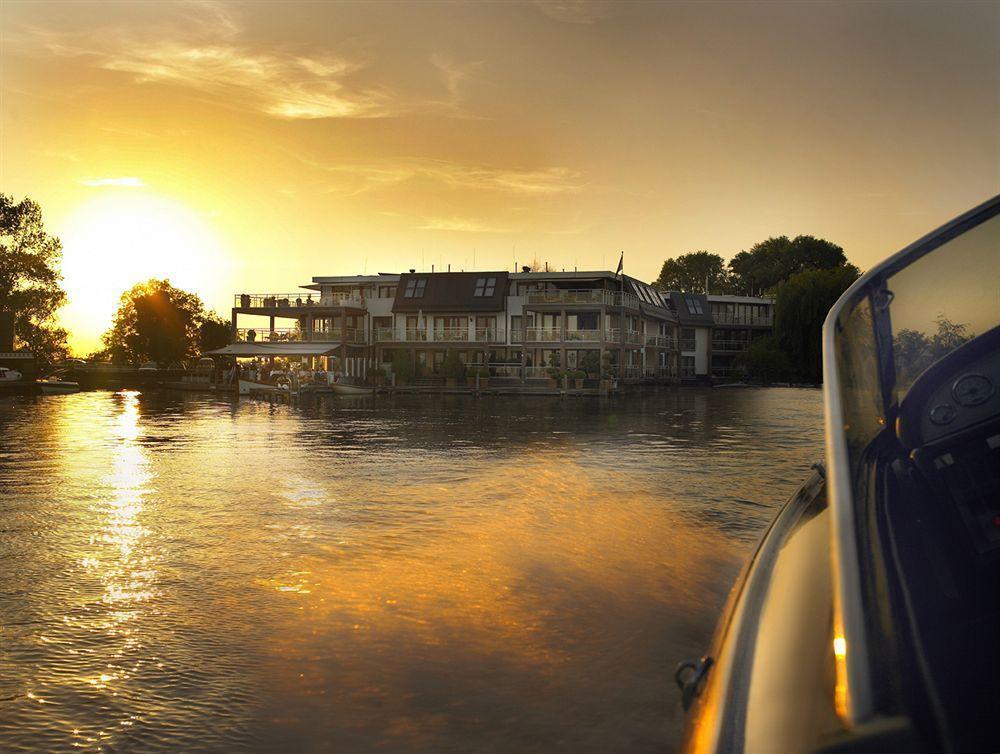 Hotelsuites De Driesprong Loosdrecht Buitenkant foto