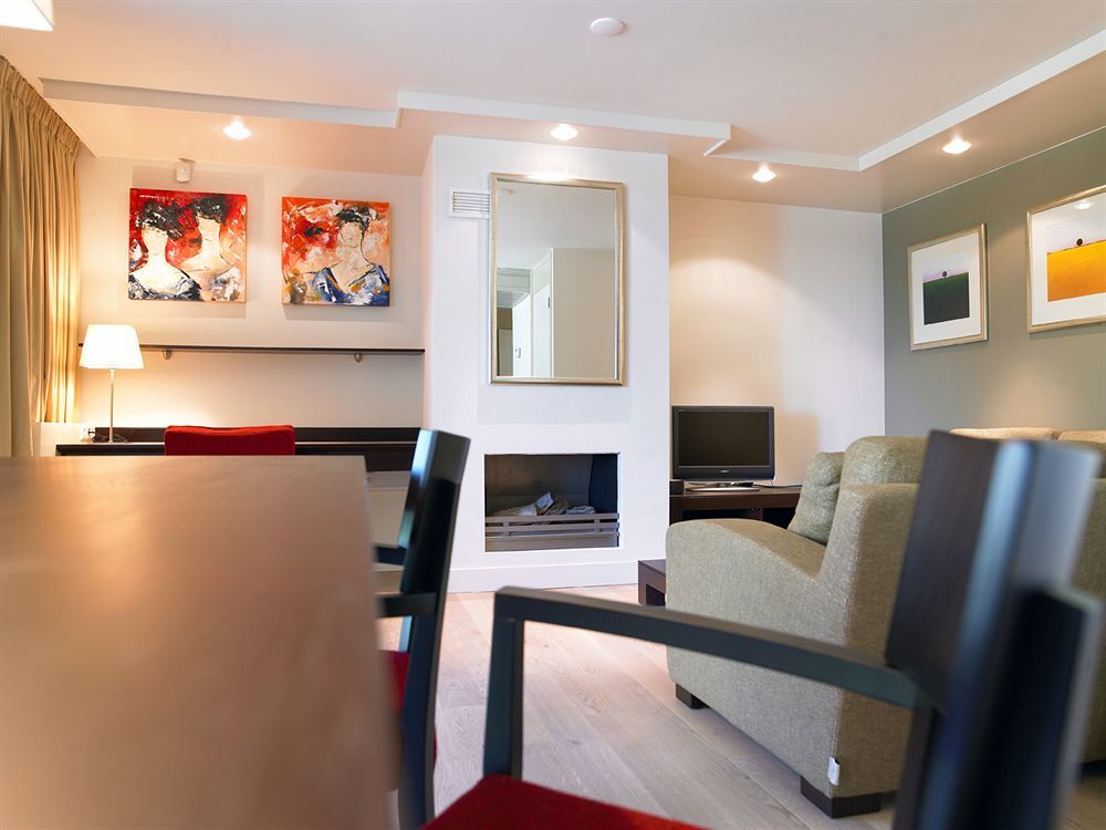 Hotelsuites De Driesprong Loosdrecht Buitenkant foto